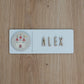 Placa decorativa blanca con charms a elegir