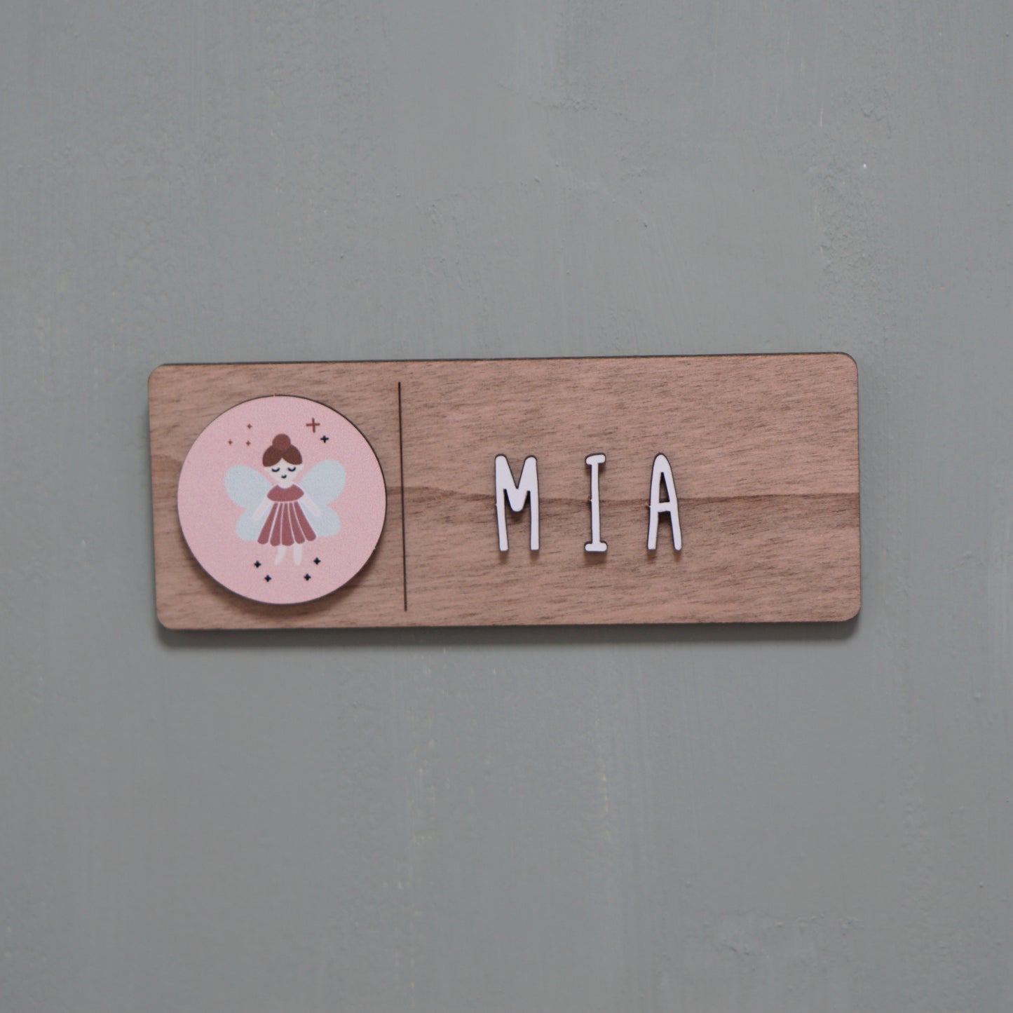 Placa decorativa madera con charms a elegir